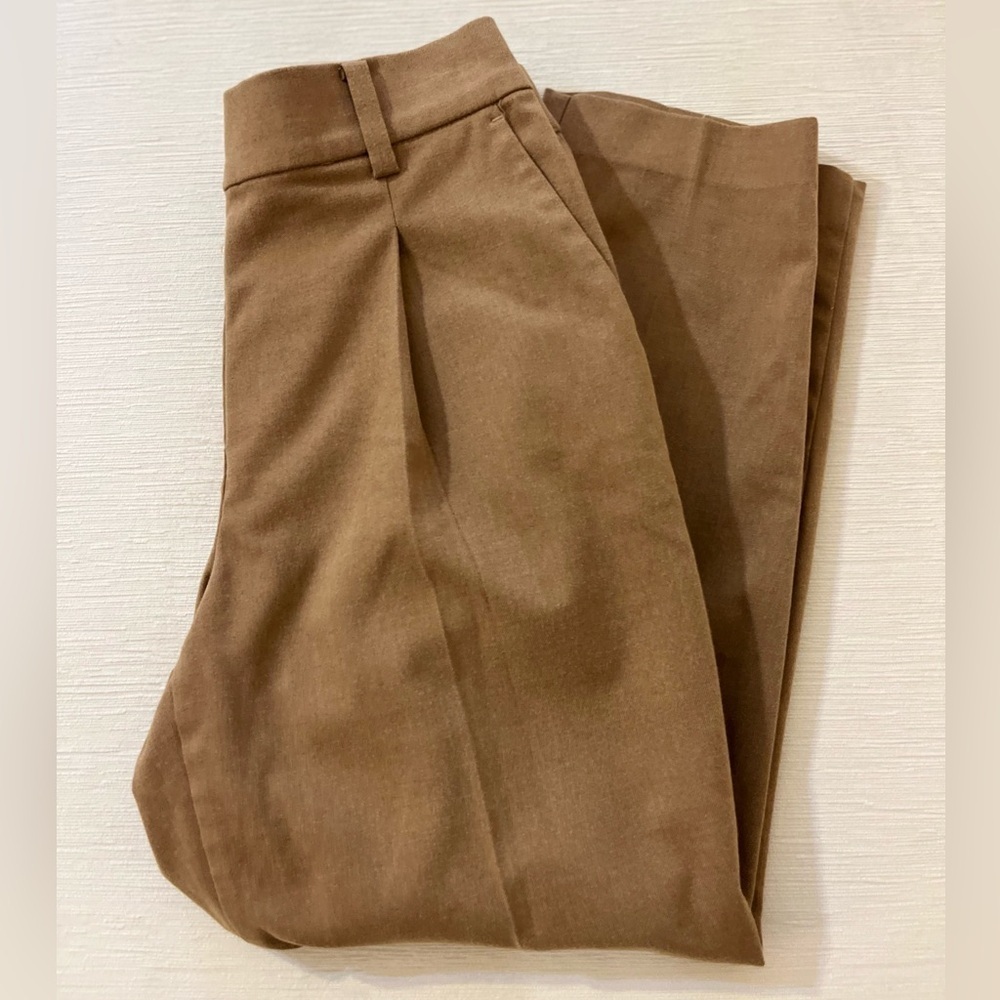 LOFT Camel Cropped Tapered Trousers High-Rise Pleated Quiet Luxury Pants Chic